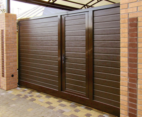 Ворота с калиткой в Геленджике