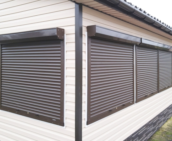 Рольставни на окна в Геленджике