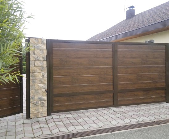 Распашные ворота в Геленджике