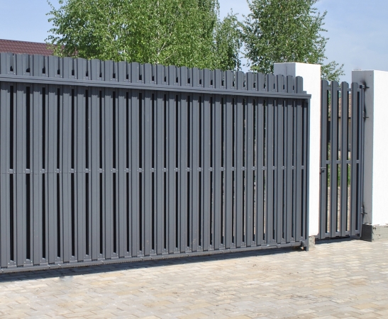 Ворота из штакетника в Геленджике